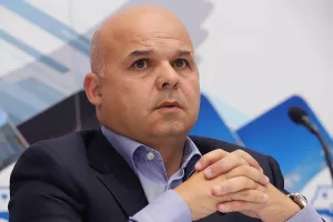 ΧΑΜΠΟΥΛΛΑΣ/"Κάποιοι ξέχασαν τις καταβολές τους και τον πατερούλη τους τον Λένιν..."