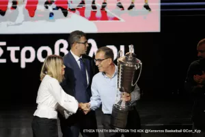 Παπαέλληνας στο CB: "Να ανακηρυχθούν πρωταθλητές ή να γίνει Final 4"