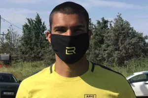 Προπόνηση με όλα τα μέτρα προφύλαξης (φώτος)