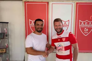 Ερωταπαντήσεις/ "Bauthéac και Πάμπος Χριστοδούλου!"