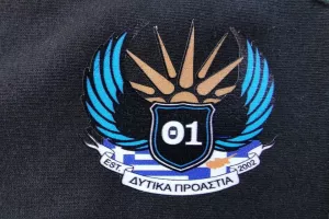 ΘΥΡΑ 1/Μάσκες
