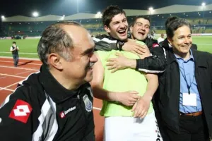 "Κλαίει η ψυχή μου... Καλό σου ταξίδι λεβεντόπαιδο μου" (Ο Αντρέας για Μίλιαν)