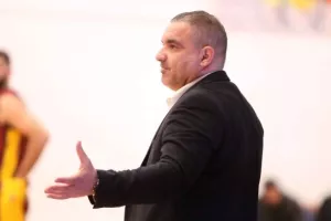 "Έτσι για πληροφόρηση ρε «καθηγητές» της νήσου... φούρπου"