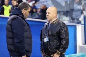 Καθημερινές οι επαφές