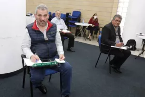 ΦΩΤΟΣ από τη συνέλευση