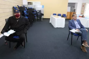 ΦΩΤΟΣ από τη συνέλευση