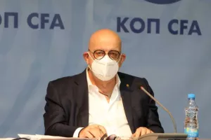 ΦΩΤΟΣ από τη συνέλευση