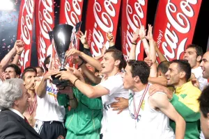 Goal-goal ο Μάκης και κύπελλο η ΑΕΚ!