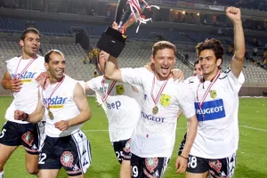 Goal-goal ο Μάκης και κύπελλο η ΑΕΚ!