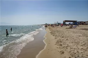 «Βούλιαξε» από κόσμο η παραλία/ΦΩΤΟΣ
