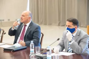 (ΦΩΤΟΣ) Η σύσκεψη στο Προεδρικό 