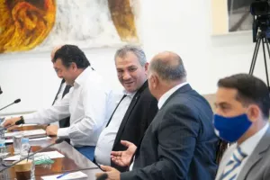 (ΦΩΤΟΣ) Η σύσκεψη στο Προεδρικό 