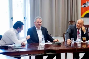 (ΦΩΤΟΣ) Η σύσκεψη στο Προεδρικό 