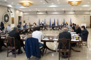 (ΦΩΤΟΣ) Η σύσκεψη στο Προεδρικό 