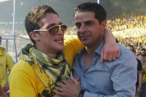 ΠΑΜΠΟΣ στο ΚΕΡΚΙΔΑ για το 2012: "Έκλαιγαν, γονάτιζαν μπροστά μου/Συγκινούμαι, γεμίζουν τα μάτια μου"