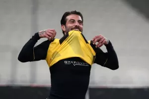 «Δεν υπάρχει ποδόσφαιρο χωρίς πάθος, πάντα παίζω για τους οπαδούς»