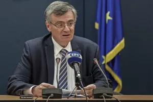 ΔΗΛΩΣΗ Τσιόδρα/"Ο ιός θα εξακολουθήσει να κυκλοφορεί, ίσως και μετά το εμβόλιο!"