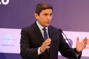 Αυγενάκης: «Ανοίγουν και οι κλειστές αθλητικές εγκαταστάσεις»