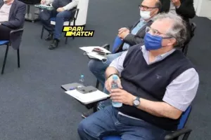 ΦΑΝΤΑΡΟΣ/ "Δηλαδή όποιος φοράει γραβάτες στην ΚΟΠ έχει σχέση με τον υπόκοσμο";