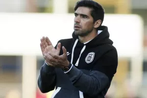 «Ας ακούσουμε τους παίκτες και όχι αυτούς που αποφασίζουν από τα γραφεία τους»