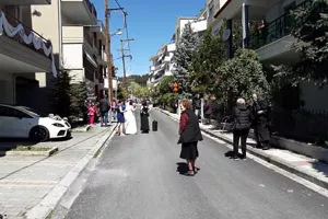 Γάμος εν μέσω κορωνοϊού (φώτος/βίντεο)