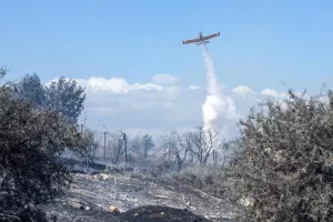 Σε πύρινο κλοιό η επαρχία Αμμοχώστου