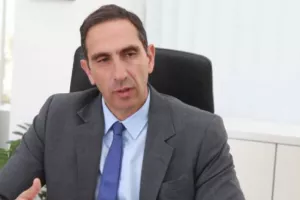 Υπουργός Υγείας/"Αργά και προσεκτικά"