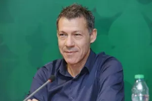 Αποκαλυπτήρια... με Λάρκου