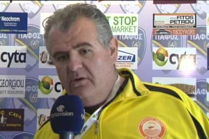 "Χωρίς επιχειρήματα είναι λόγια του καφενέ" (Αιχμές ΦΑΣΑΡΙΑ)