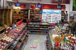 ΑΥΤΑ ΑΝΟΙΚΤΑ αύριο Κυριακή