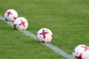 Ανοίγουν τα γήπεδα και για Superleague 2, διαιτητές, αθλητές