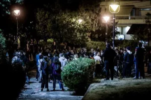 "Δεν είναι αντίσταση και μαγκιά τα πάρτι στις πλατείες"