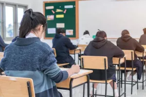 Ελλάδα: Ανοίγουν 1/6 δημοτικά, νηπιαγωγεία και παιδικοί σταθμοί