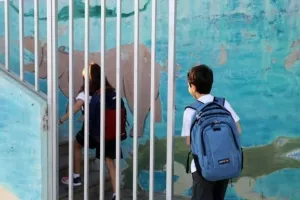 Κουδούνι μετά από 2 μήνες σε Δημοτικά και Γυμνάσια