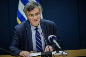 Τελευταία... με Τσιόδρα και συγκίνηση