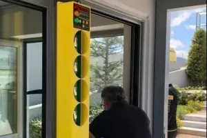 Τοποθέτησαν μπάρα θερμομέτρησης στο προπονητικό (φώτος)