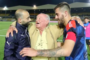 Πάντα με τους παίκτες