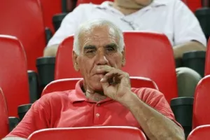 Νίκος Αλέφαντος: Το τραγούδι που τον έκανε αθάνατο