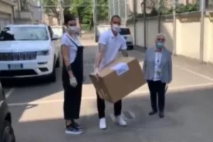 Μπονούτσι/19.000 μάσκες