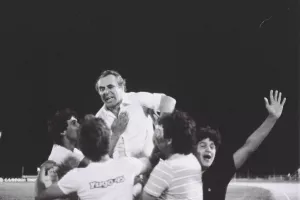 ΚΥΠΕΛΛΟ στο Τσίρειο και... εξώστης 