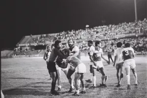 ΚΥΠΕΛΛΟ στο Τσίρειο και... εξώστης 