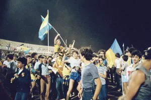 ΚΥΠΕΛΛΟ στο Τσίρειο και... εξώστης 