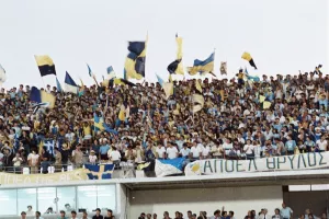 ΚΥΠΕΛΛΟ στο Τσίρειο και... εξώστης 