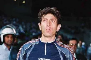 ΞΕΧΩΡΙΣΕ τον τελικό με τα... βαμμένα πράσινα μαλλιά/ "Πετύχαμε μια μεγαλειώδη νίκη" (Φώτος)