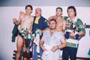 ΞΕΧΩΡΙΣΕ τον τελικό με τα... βαμμένα πράσινα μαλλιά/ "Πετύχαμε μια μεγαλειώδη νίκη" (Φώτος)