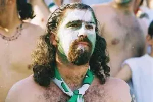 ΞΕΧΩΡΙΣΕ τον τελικό με τα... βαμμένα πράσινα μαλλιά/ "Πετύχαμε μια μεγαλειώδη νίκη" (Φώτος)