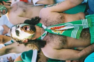 ΞΕΧΩΡΙΣΕ τον τελικό με τα... βαμμένα πράσινα μαλλιά/ "Πετύχαμε μια μεγαλειώδη νίκη" (Φώτος)