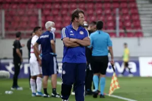 Στην τσίτα κρατάει τους παίκτες του ο Μαρτίνς