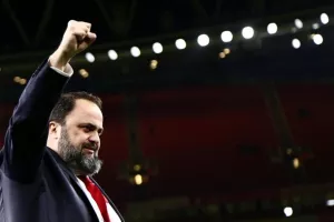 ΠΑΕ Ολυμπιακός για Μαρινάκη: «10 χρόνια και συνεχίζουμε να ονειρευόμαστε»
