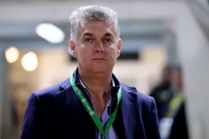 (Οι ευχές του Προέδρου) "Τα 72 χρόνια μας βρίσκουν στην πρώτη θέση/Είμαστε πρωταγωνιστές" 